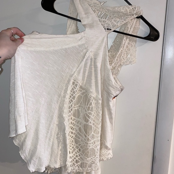 Lace tank top - Picture 3 of 3